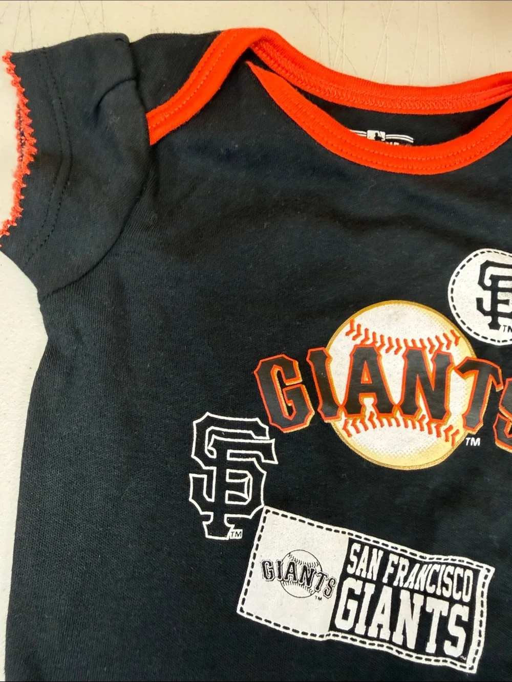 Baby One-Piece Bodysuit - Black & Orange San Francisco Giants 3-6 months new